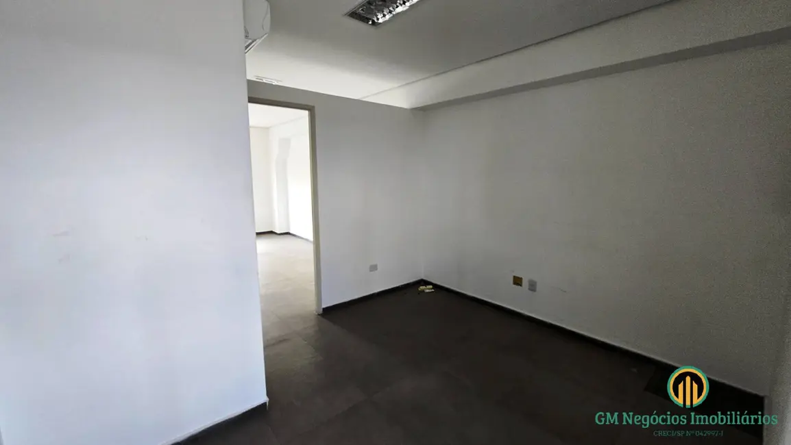 Foto 1 de Sala Comercial para alugar, 51m2 em Granja Viana, Cotia - SP