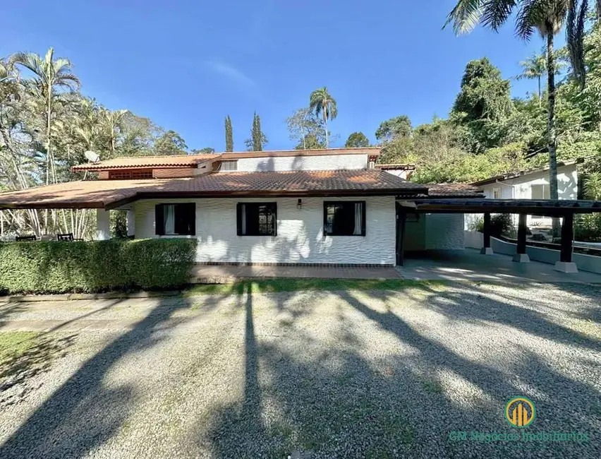 Foto 1 de Casa de Condomínio com 3 quartos à venda e para alugar, 342m2 em Algarve, Cotia - SP