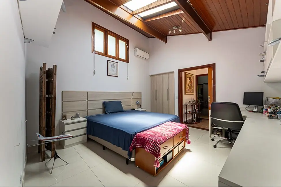Foto 3 de Casa com 6 quartos à venda, 708m2 em Granja Viana, Cotia - SP