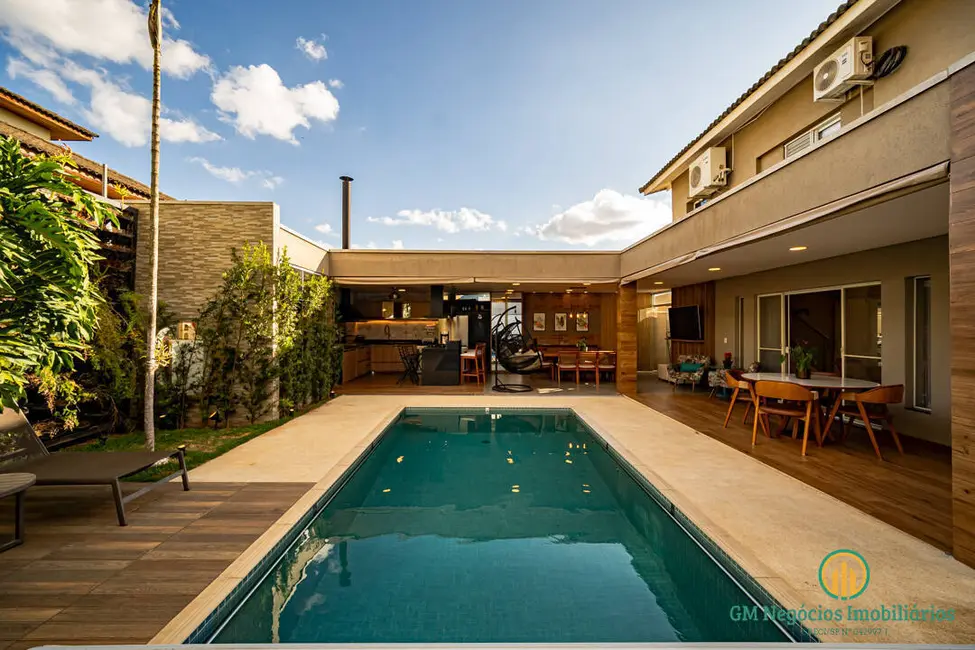 Casa de Condomínio com 4 quartos à venda, 420m2 em Alphaville, Santana De Parnaiba - SP - imagem 1 Foto 1 de Casa de Condomínio com 4 quartos à venda, 420m2 em Alphaville, Santana De Parnaiba - SP