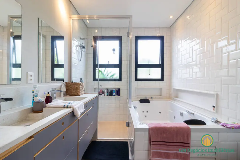 Foto 8 de Casa de Condomínio com 3 quartos à venda, 560m2 em Cidade Tamboré, Santana De Parnaiba - SP