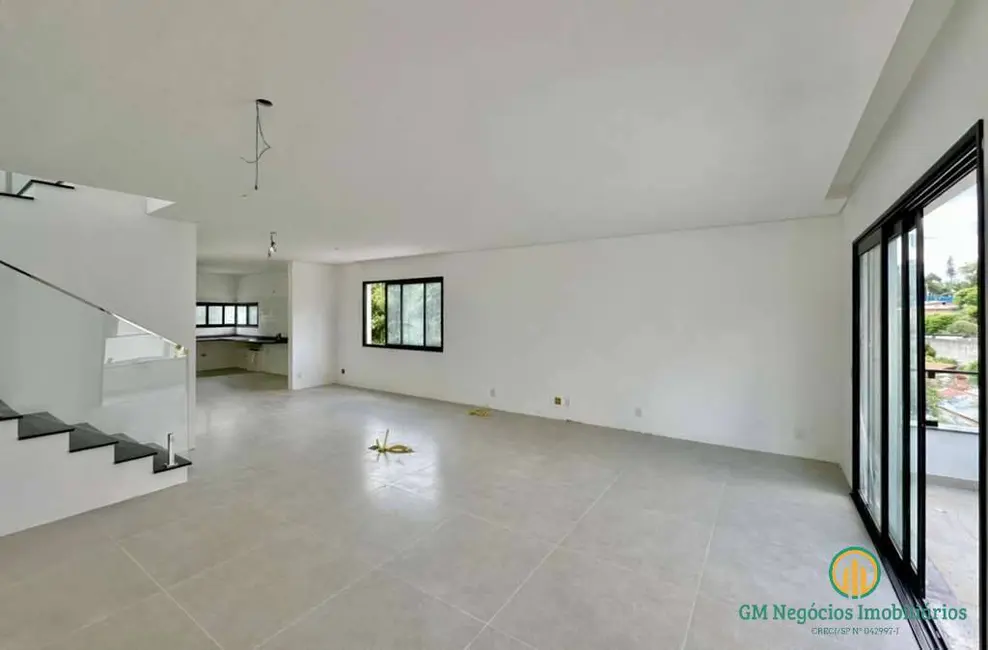 Foto 5 de Casa de Condomínio com 3 quartos à venda, 366m2 em Chácara do Refúgio, Carapicuiba - SP
