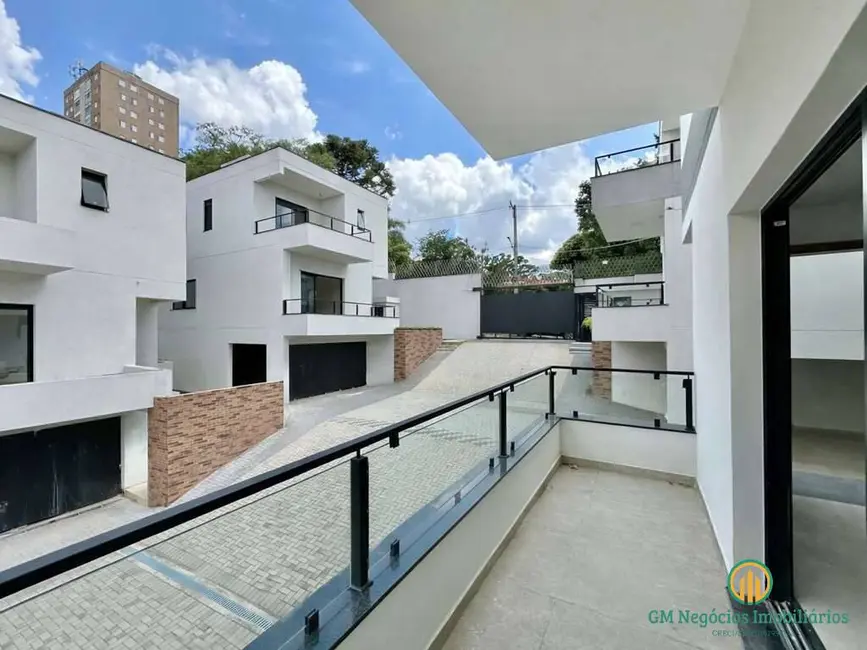 Casa de Condomínio com 3 quartos à venda, 366m2 em Chácara do Refúgio, Carapicuiba - SP - imagem 8 Foto 8 de Casa de Condomínio com 3 quartos à venda, 366m2 em Chácara do Refúgio, Carapicuiba - SP