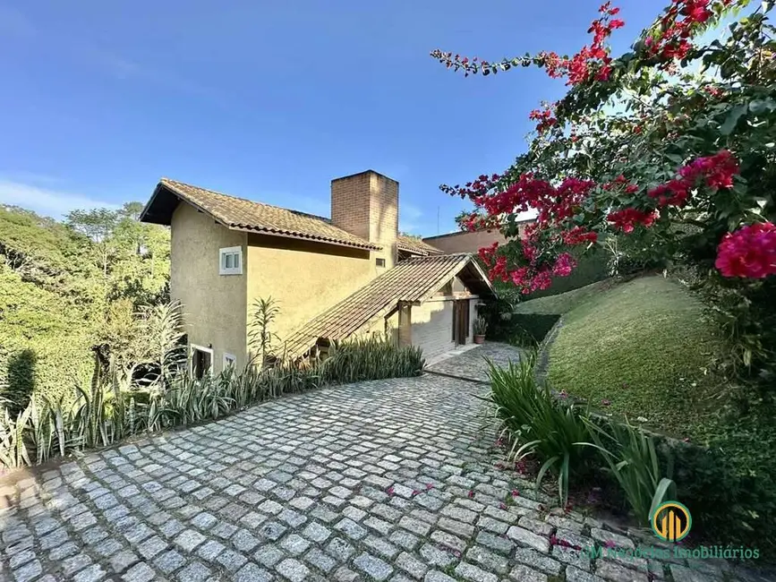 Foto 8 de Casa de Condomínio com 3 quartos à venda e para alugar, 355m2 em Chácara dos Lagos, Carapicuiba - SP