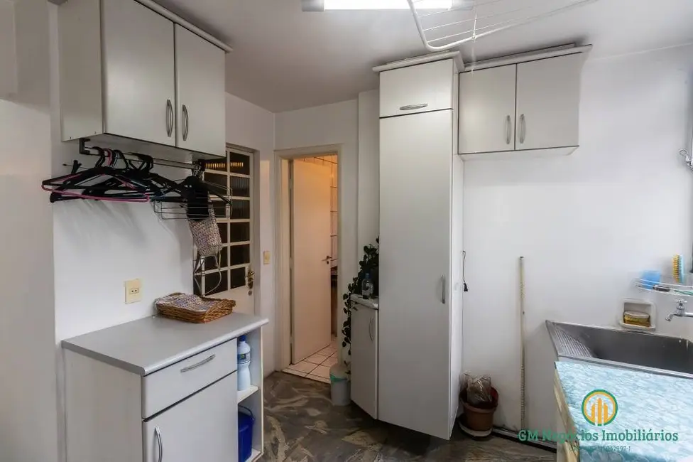 Apartamento com 3 quartos à venda, 188m2 em Jardim Paulista, São Paulo - SP - imagem 9 Foto 9 de Apartamento com 3 quartos à venda, 188m2 em Jardim Paulista, São Paulo - SP