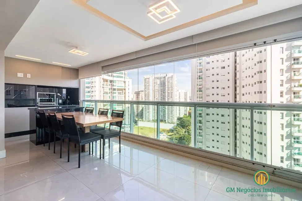 Apartamento com 3 quartos para alugar, 200m2 em Alphaville Empresarial, Barueri - SP - imagem 2 Foto 2 de Apartamento com 3 quartos para alugar, 200m2 em Alphaville Empresarial, Barueri - SP