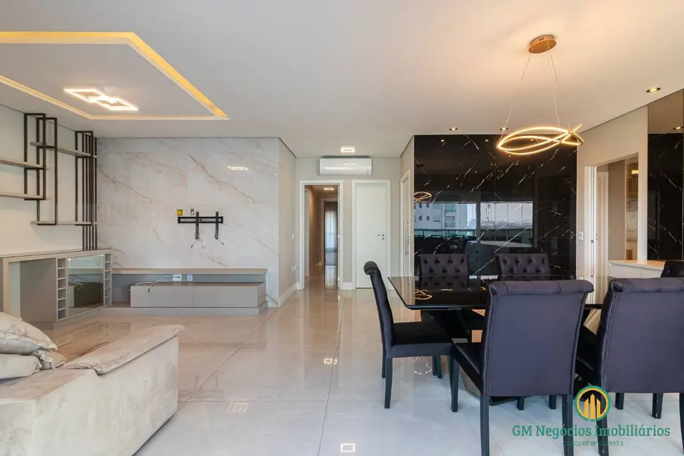 Apartamento com 3 quartos para alugar, 200m2 em Alphaville Empresarial, Barueri - SP - imagem 6 Foto 6 de Apartamento com 3 quartos para alugar, 200m2 em Alphaville Empresarial, Barueri - SP