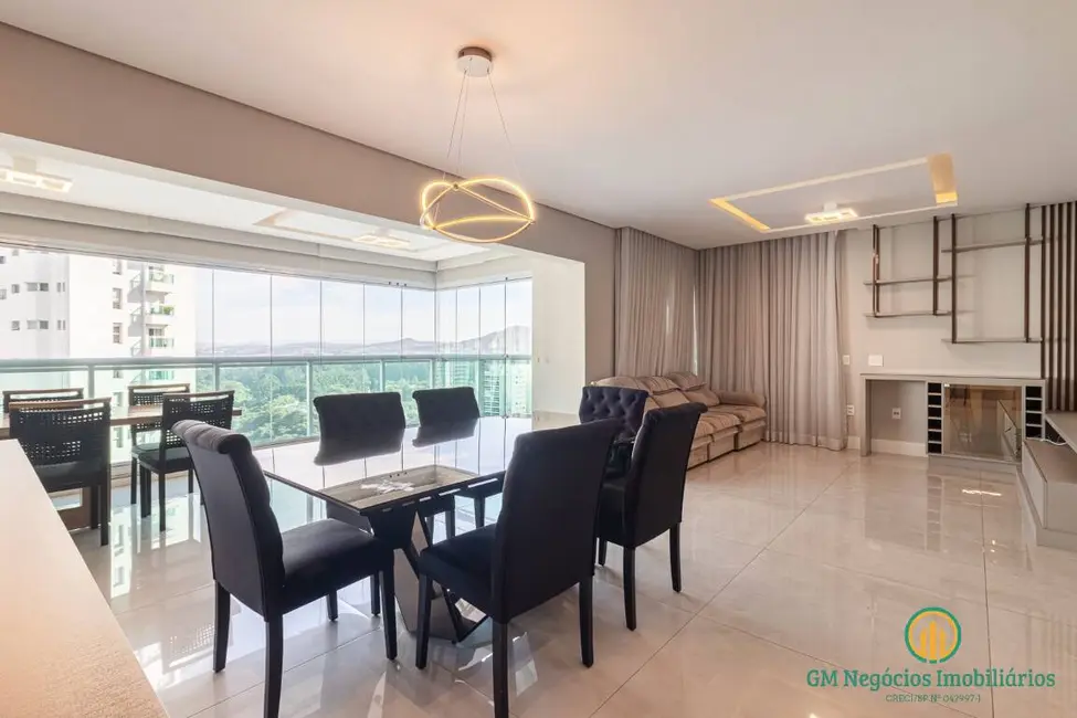 Apartamento com 3 quartos para alugar, 200m2 em Alphaville Empresarial, Barueri - SP - imagem 8 Foto 8 de Apartamento com 3 quartos para alugar, 200m2 em Alphaville Empresarial, Barueri - SP