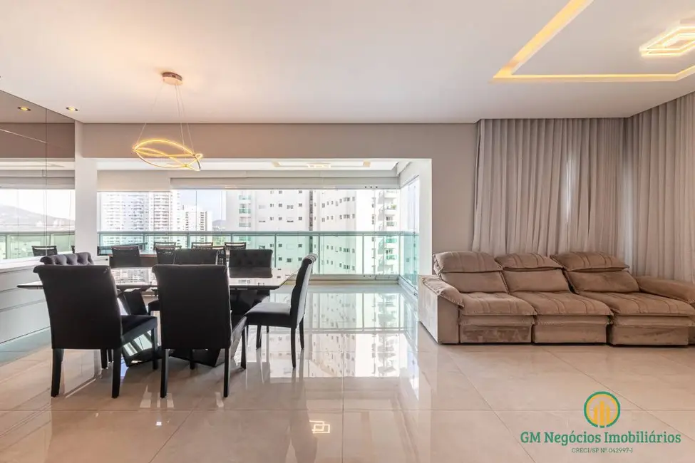 Apartamento com 3 quartos para alugar, 200m2 em Alphaville Empresarial, Barueri - SP - imagem 1 Foto 1 de Apartamento com 3 quartos para alugar, 200m2 em Alphaville Empresarial, Barueri - SP