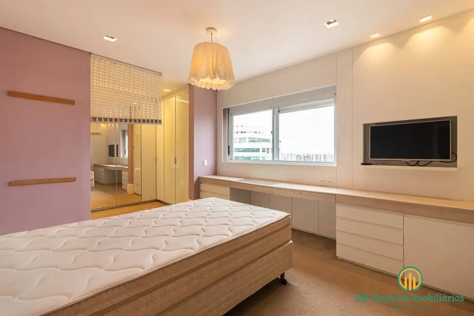 Foto 2 de Apartamento com 4 quartos para alugar, 505m2 em Alphaville Empresarial, Barueri - SP