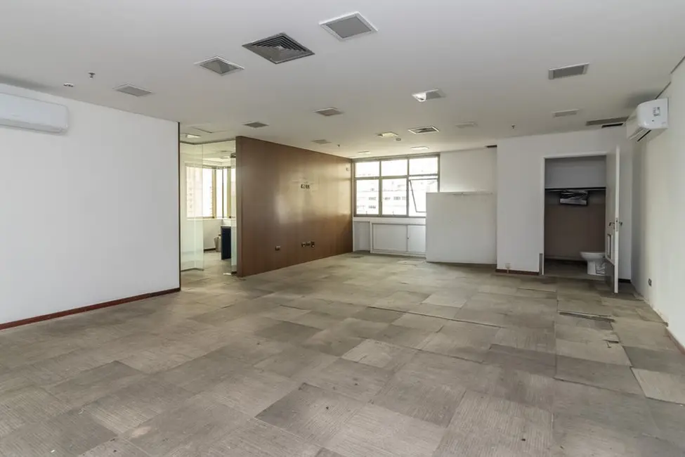 Sala Comercial à venda, 112m2 em Vila Olímpia, São Paulo - SP - imagem 1 Foto 1 de Sala Comercial à venda, 112m2 em Vila Olímpia, São Paulo - SP