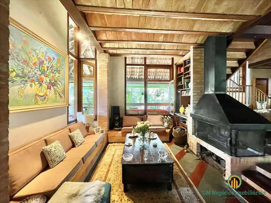 Casa de Condomínio com 3 quartos à venda, 3316m2 em Granja Viana, Carapicuiba - SP - imagem 8 Foto 8 de Casa de Condomínio com 3 quartos à venda, 3316m2 em Granja Viana, Carapicuiba - SP