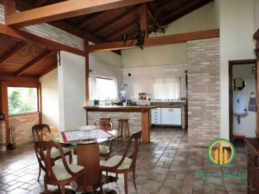 Casa com 5 quartos à venda, 530m2 em Chácara Vale do Rio Cotia, Carapicuiba - SP - imagem 9 Foto 9 de Casa com 5 quartos à venda, 530m2 em Chácara Vale do Rio Cotia, Carapicuiba - SP