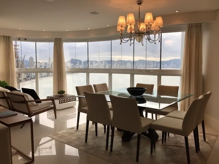 Apartamento com 4 quartos à venda, 236010m2 em Centro, Balneario Camboriu - SC - imagem 1 Foto 1 de Apartamento com 4 quartos à venda, 236010m2 em Centro, Balneario Camboriu - SC