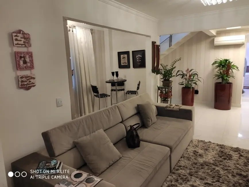 Apartamento com 3 quartos à venda, 132m2 em Centro, Balneario Camboriu - SC - imagem 7 Foto 7 de Apartamento com 3 quartos à venda, 132m2 em Centro, Balneario Camboriu - SC