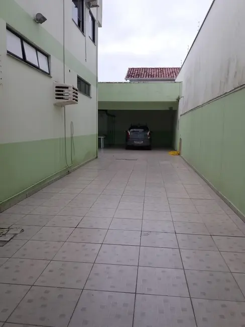 Casa com 3 quartos à venda, 103m2 em Centro, Balneario Camboriu - SC - imagem 4 Foto 4 de Casa com 3 quartos à venda, 103m2 em Centro, Balneario Camboriu - SC