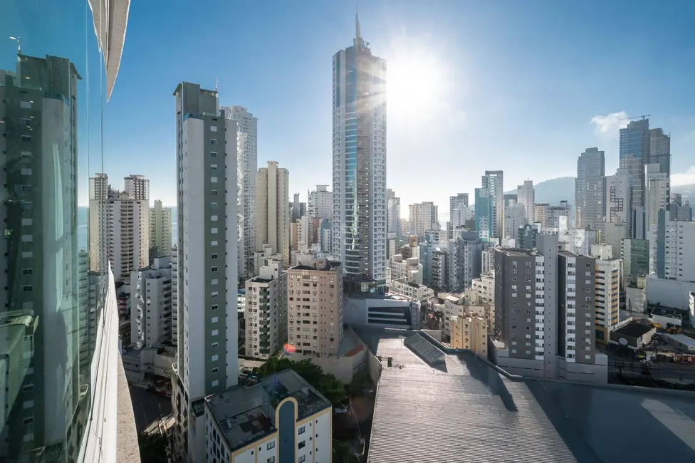 Foto 2 de Apartamento com 3 quartos à venda, 105m2 em Centro, Balneario Camboriu - SC