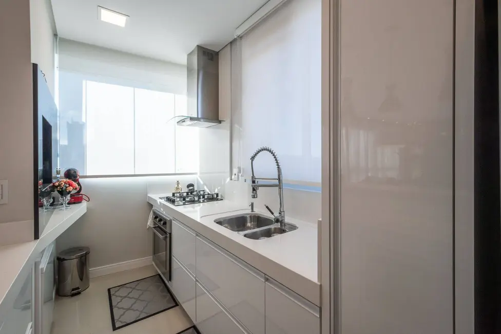 Apartamento com 3 quartos à venda, 105m2 em Centro, Balneario Camboriu - SC - imagem 9 Foto 9 de Apartamento com 3 quartos à venda, 105m2 em Centro, Balneario Camboriu - SC