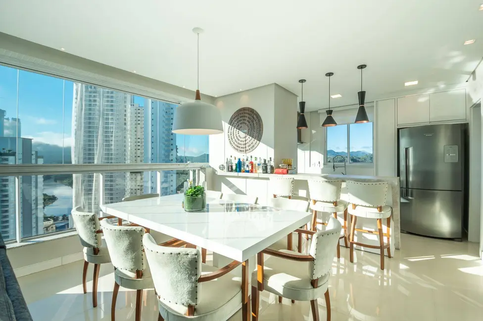 Apartamento com 3 quartos à venda, 105m2 em Centro, Balneario Camboriu - SC - imagem 7 Foto 7 de Apartamento com 3 quartos à venda, 105m2 em Centro, Balneario Camboriu - SC