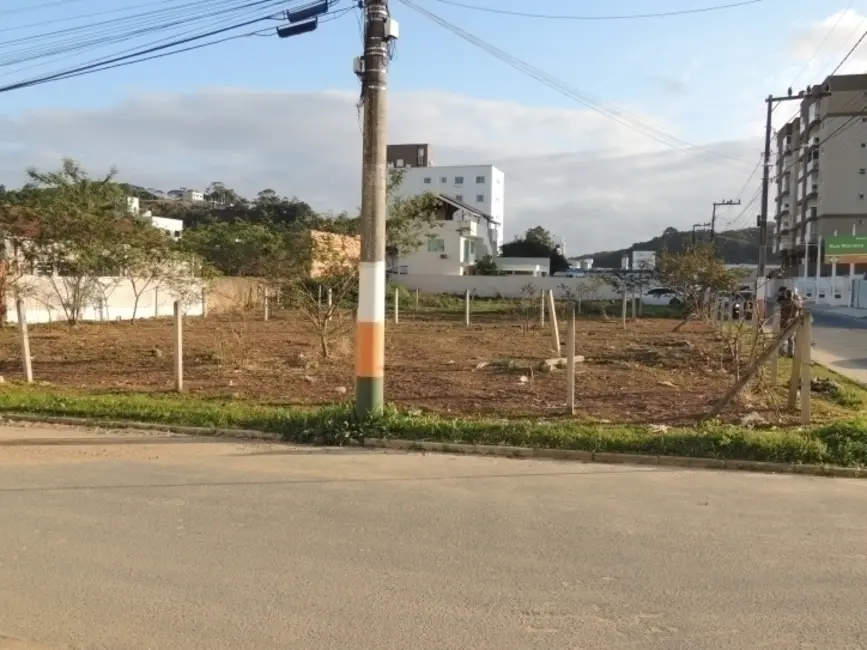 Foto 2 de Terreno / Lote à venda, 808m2 em Centro, Camboriu - SC