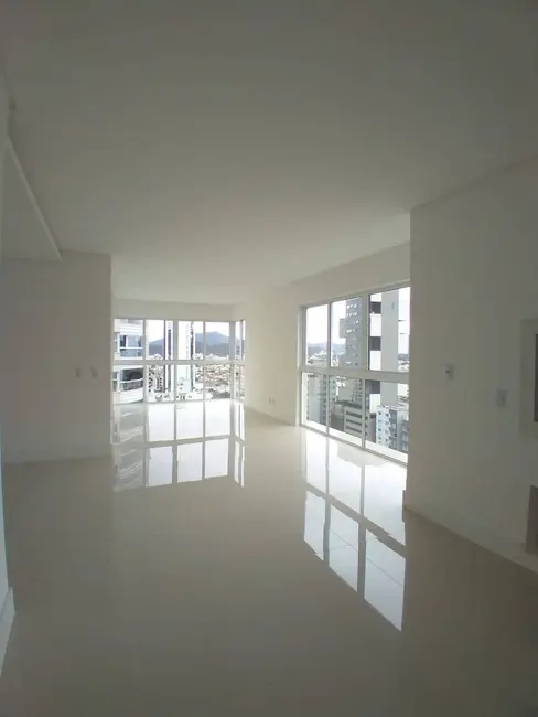 Foto 3 de Apartamento com 3 quartos à venda, 123m2 em Centro, Balneario Camboriu - SC