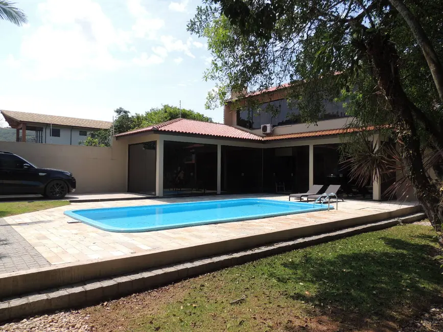 Casa com 4 quartos à venda, 400m2 em Praia do Estaleiro, Balneario Camboriu - SC - imagem 5 Foto 5 de Casa com 4 quartos à venda, 400m2 em Praia do Estaleiro, Balneario Camboriu - SC