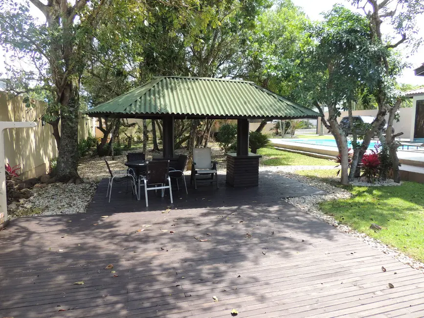 Casa com 4 quartos à venda, 400m2 em Praia do Estaleiro, Balneario Camboriu - SC - imagem 8 Foto 8 de Casa com 4 quartos à venda, 400m2 em Praia do Estaleiro, Balneario Camboriu - SC