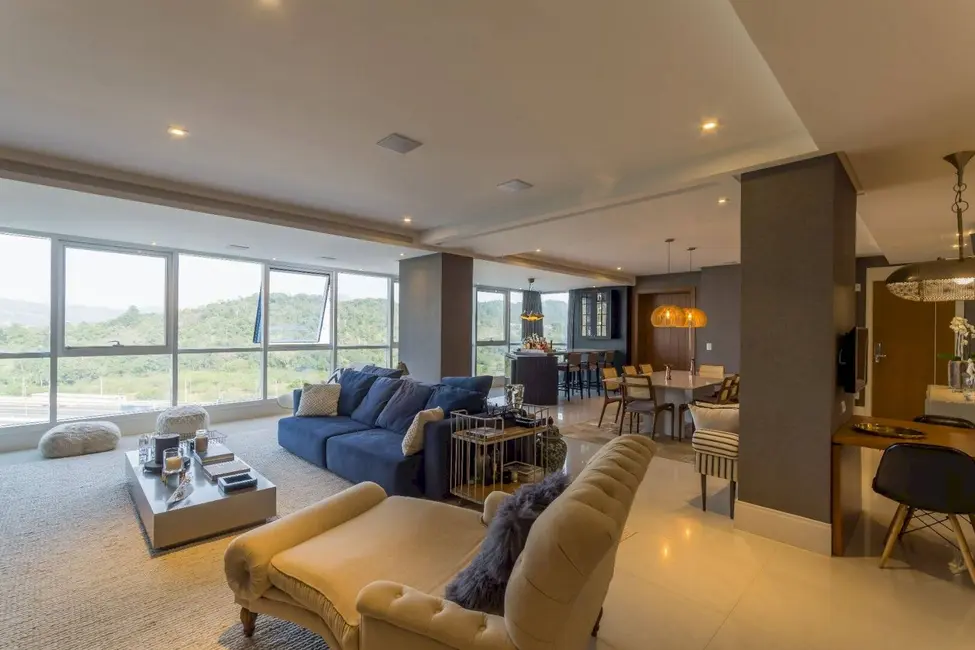 Apartamento com 4 quartos à venda, 191m2 em Centro, Balneario Camboriu - SC - imagem 9 Foto 9 de Apartamento com 4 quartos à venda, 191m2 em Centro, Balneario Camboriu - SC