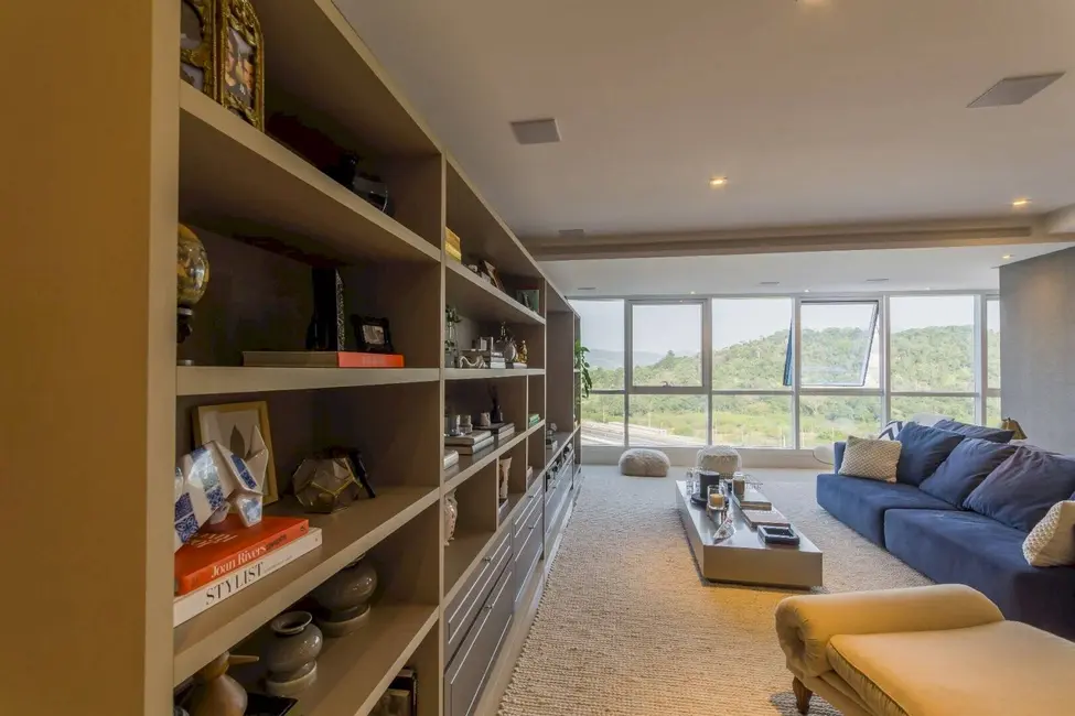 Apartamento com 4 quartos à venda, 191m2 em Centro, Balneario Camboriu - SC - imagem 8 Foto 8 de Apartamento com 4 quartos à venda, 191m2 em Centro, Balneario Camboriu - SC