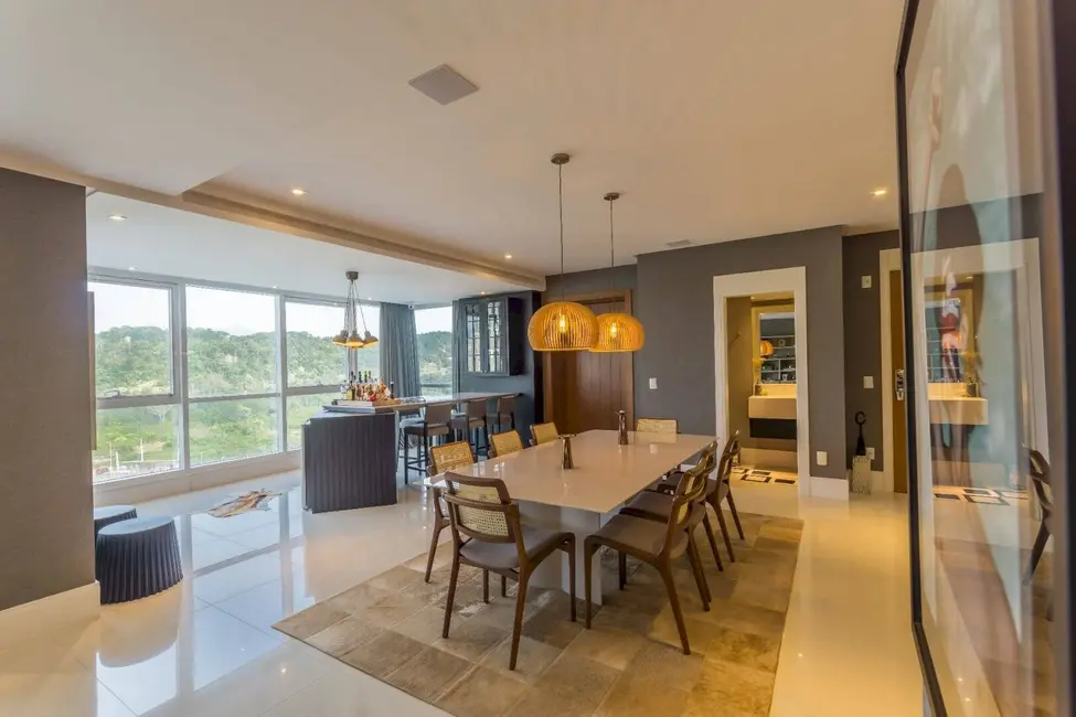 Apartamento com 4 quartos à venda, 191m2 em Centro, Balneario Camboriu - SC - imagem 4 Foto 4 de Apartamento com 4 quartos à venda, 191m2 em Centro, Balneario Camboriu - SC