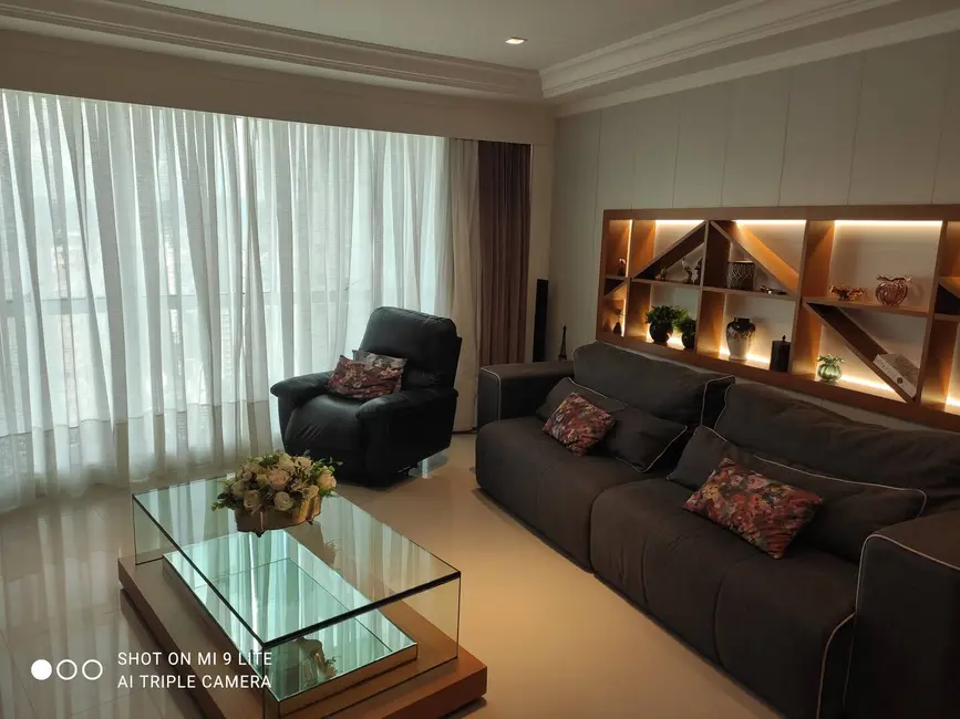 Apartamento com 3 quartos à venda, 217m2 em Centro, Balneario Camboriu - SC - imagem 4 Foto 4 de Apartamento com 3 quartos à venda, 217m2 em Centro, Balneario Camboriu - SC