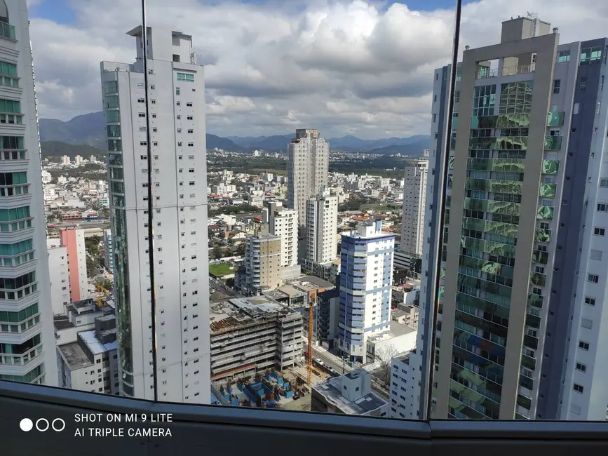 Apartamento com 3 quartos à venda, 217m2 em Centro, Balneario Camboriu - SC - imagem 7 Foto 7 de Apartamento com 3 quartos à venda, 217m2 em Centro, Balneario Camboriu - SC