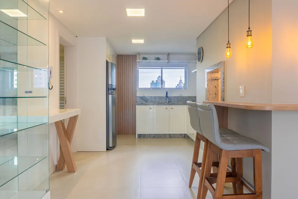 Apartamento com 3 quartos à venda, 157m2 em Centro, Balneario Camboriu - SC - imagem 5 Foto 5 de Apartamento com 3 quartos à venda, 157m2 em Centro, Balneario Camboriu - SC