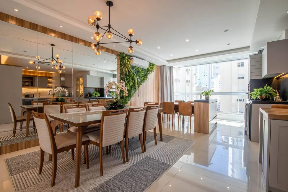 Apartamento com 3 quartos à venda, 137m2 em Centro, Balneario Camboriu - SC - imagem 6 Foto 6 de Apartamento com 3 quartos à venda, 137m2 em Centro, Balneario Camboriu - SC