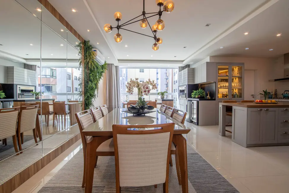 Apartamento com 3 quartos à venda, 137m2 em Centro, Balneario Camboriu - SC - imagem 5 Foto 5 de Apartamento com 3 quartos à venda, 137m2 em Centro, Balneario Camboriu - SC