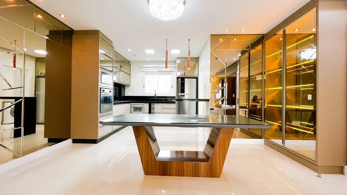 Apartamento com 3 quartos à venda, 128m2 em Centro, Balneario Camboriu - SC - imagem 5 Foto 5 de Apartamento com 3 quartos à venda, 128m2 em Centro, Balneario Camboriu - SC