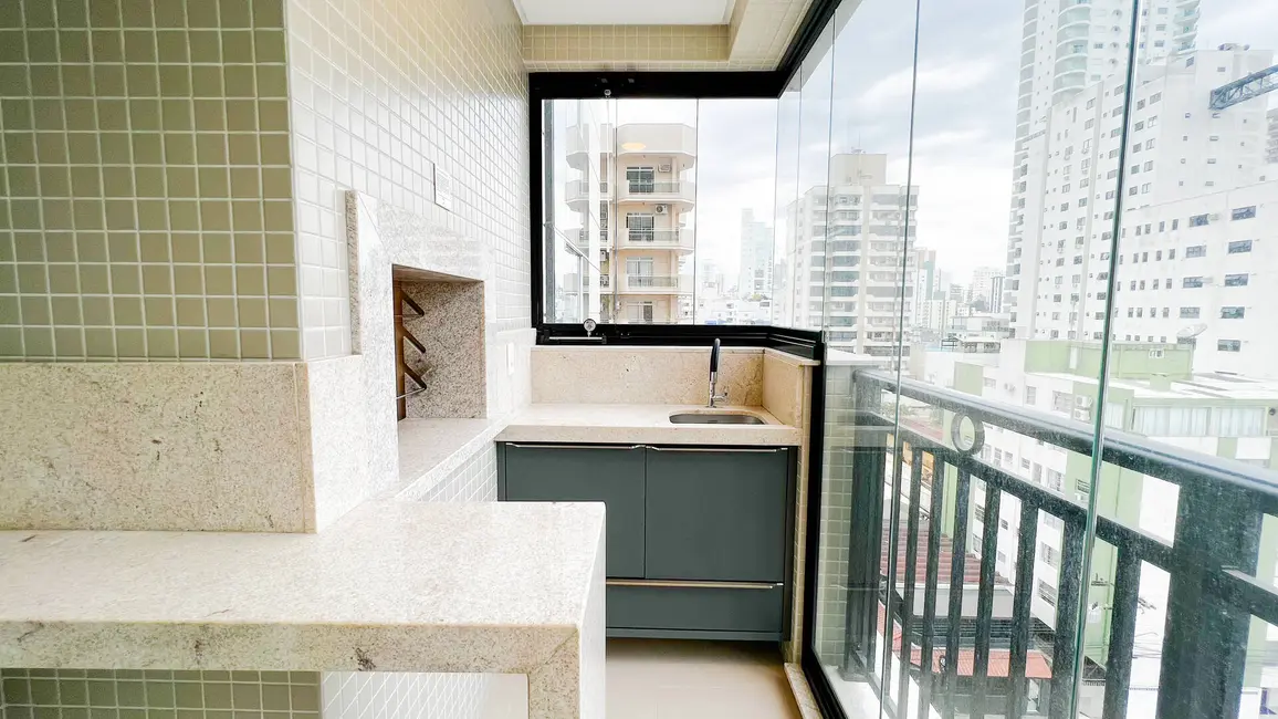 Apartamento com 3 quartos à venda, 128m2 em Centro, Balneario Camboriu - SC - imagem 6 Foto 6 de Apartamento com 3 quartos à venda, 128m2 em Centro, Balneario Camboriu - SC