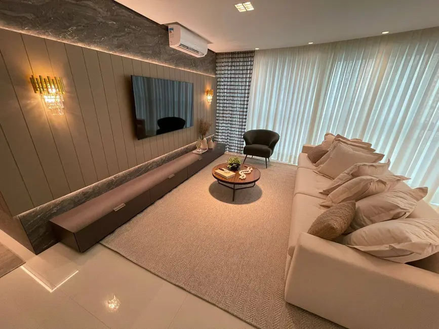 Foto 1 de Apartamento com 4 quartos à venda, 132m2 em Centro, Balneario Camboriu - SC