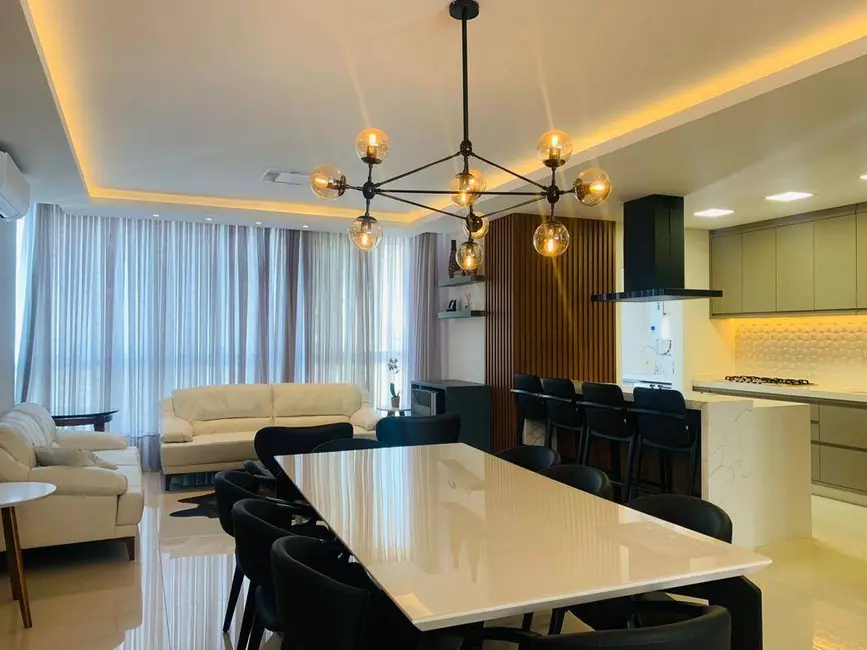 Apartamento com 3 quartos à venda, 1378702m2 em Centro, Balneario Camboriu - SC - imagem 8 Foto 8 de Apartamento com 3 quartos à venda, 1378702m2 em Centro, Balneario Camboriu - SC