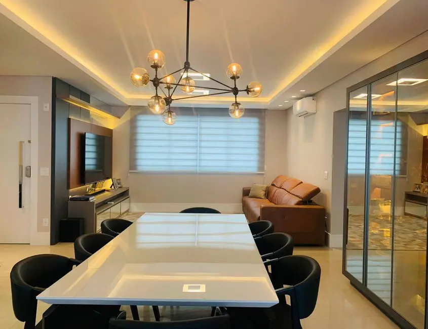 Apartamento com 3 quartos à venda, 1378702m2 em Centro, Balneario Camboriu - SC - imagem 3 Foto 3 de Apartamento com 3 quartos à venda, 1378702m2 em Centro, Balneario Camboriu - SC