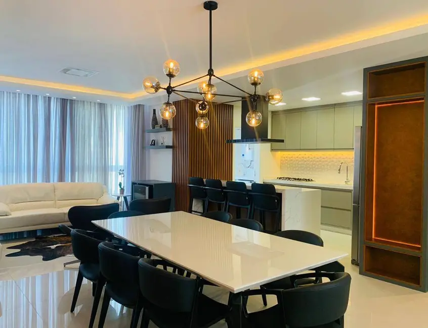 Apartamento com 3 quartos à venda, 1378702m2 em Centro, Balneario Camboriu - SC - imagem 7 Foto 7 de Apartamento com 3 quartos à venda, 1378702m2 em Centro, Balneario Camboriu - SC