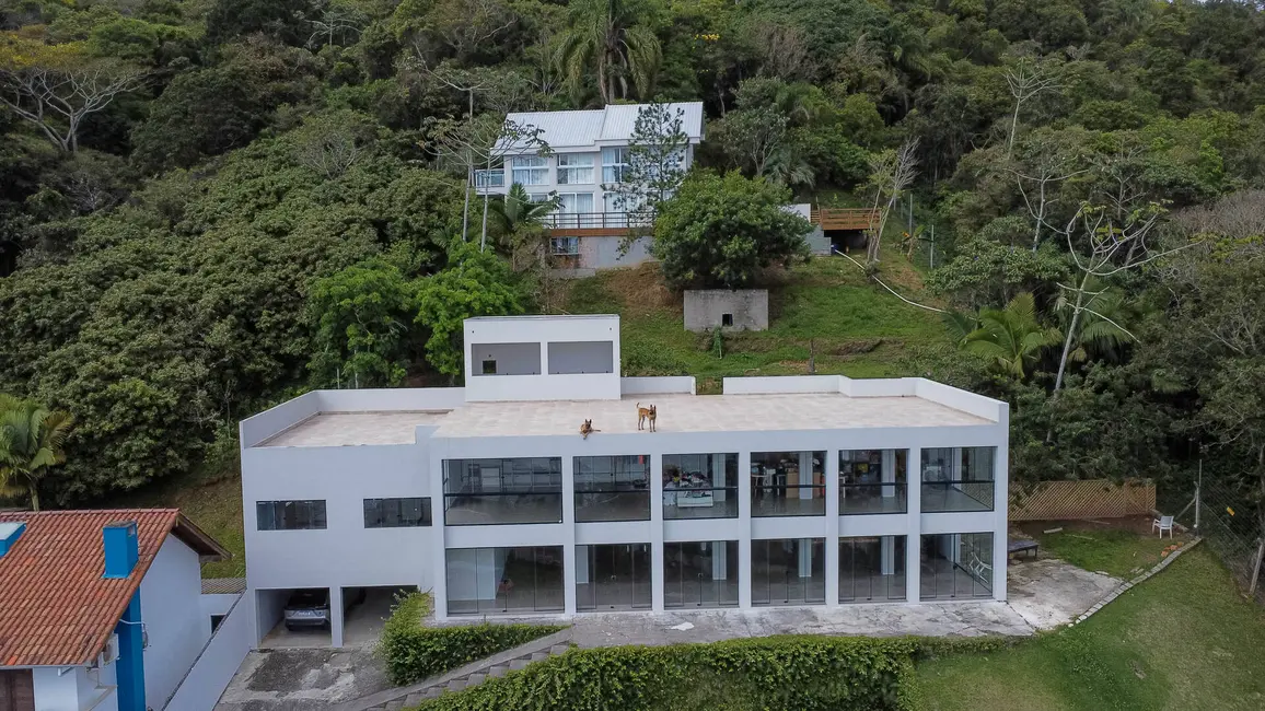 Casa à venda, 855000m2 em Cabeçudas, Itajai - SC - imagem 8 Foto 8 de Casa à venda, 855000m2 em Cabeçudas, Itajai - SC