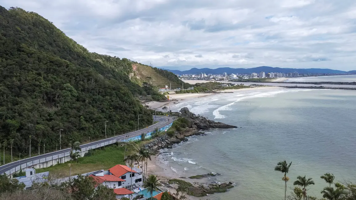 Foto 20 de Casa à venda, 855000m2 em Cabeçudas, Itajai - SC