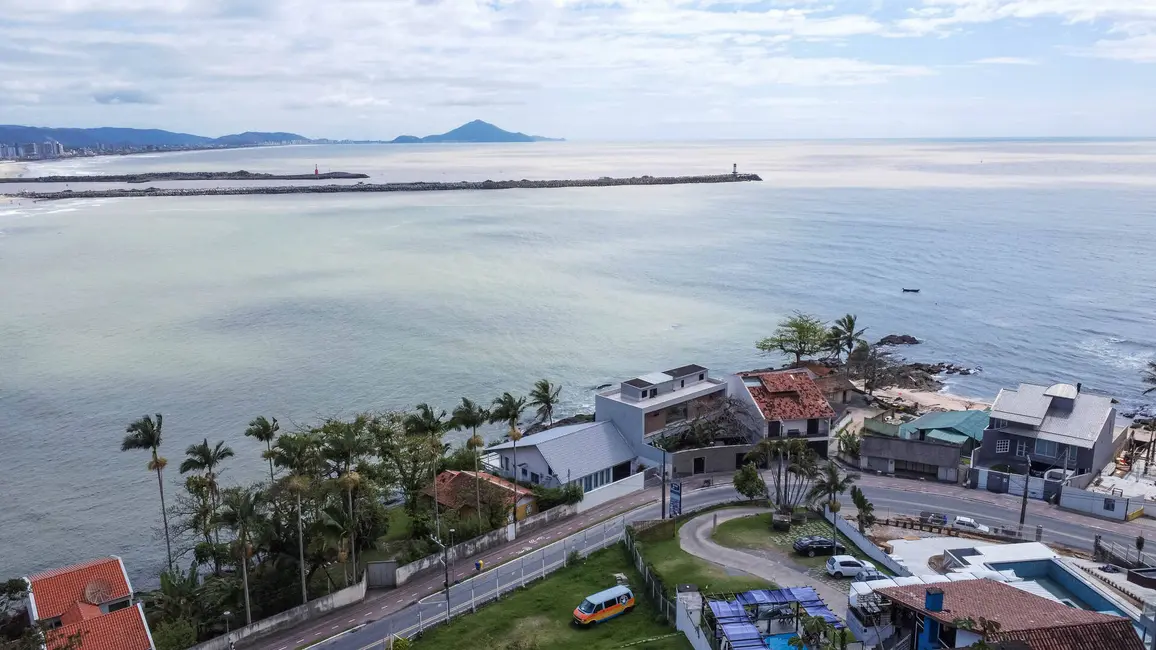 Foto 21 de Casa à venda, 855000m2 em Cabeçudas, Itajai - SC