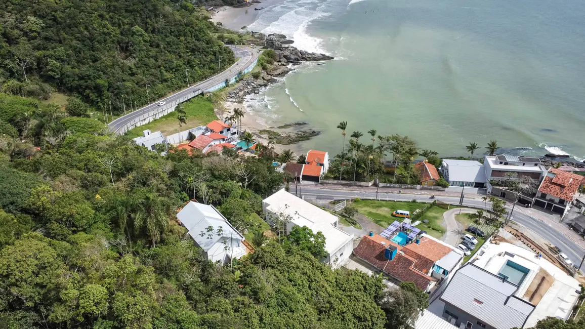 Foto 2 de Casa à venda, 855000m2 em Cabeçudas, Itajai - SC