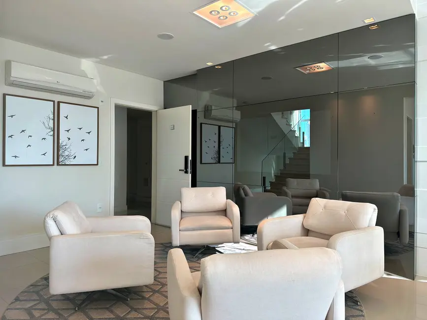 Foto 3 de Apartamento com 4 quartos à venda, 240m2 em Centro, Balneario Camboriu - SC