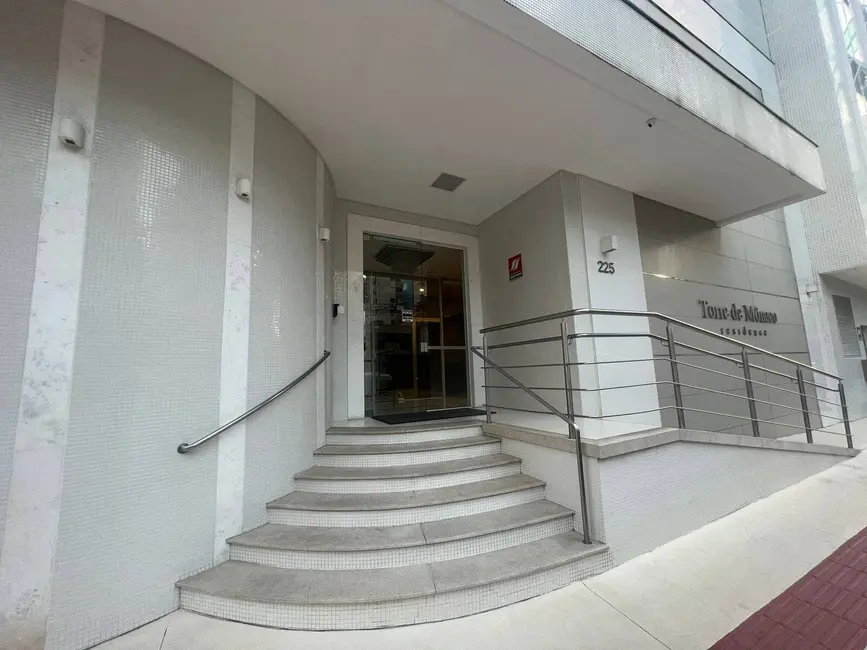 Apartamento com 3 quartos à venda, 128m2 em Centro, Balneario Camboriu - SC - imagem 2 Foto 2 de Apartamento com 3 quartos à venda, 128m2 em Centro, Balneario Camboriu - SC