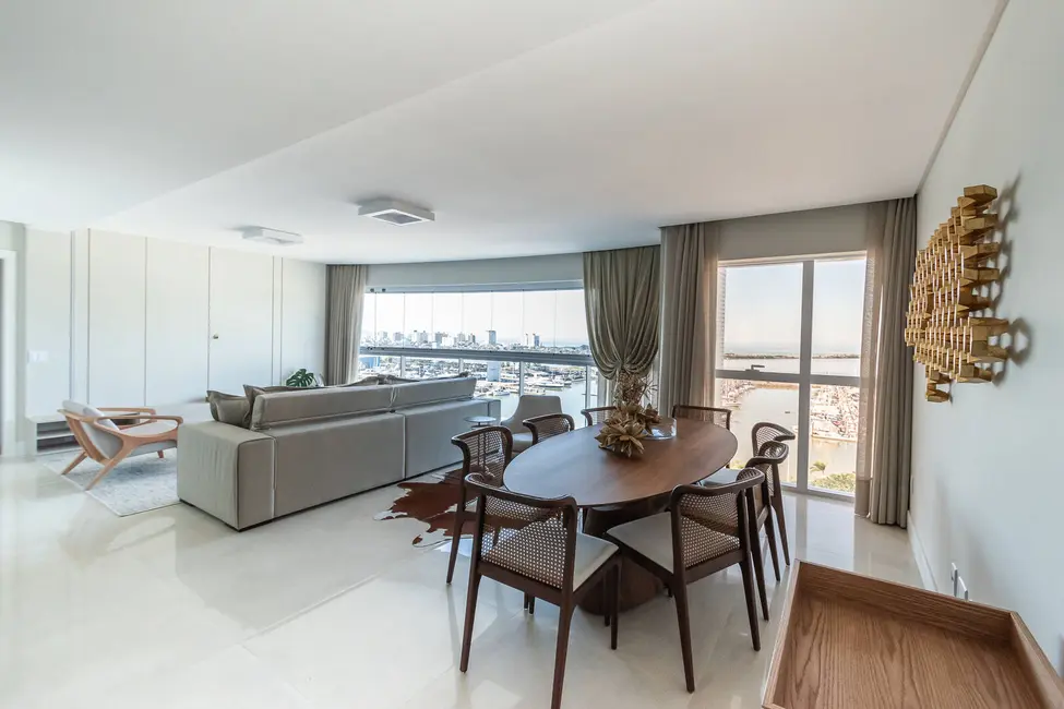 Foto 3 de Apartamento com 4 quartos à venda, 184m2 em Fazenda, Itajai - SC