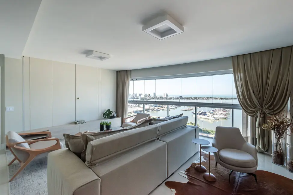 Foto 4 de Apartamento com 4 quartos à venda, 184m2 em Fazenda, Itajai - SC