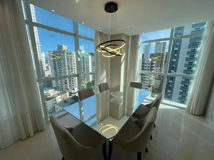 Foto 3 de Apartamento com 3 quartos à venda, 144m2 em Centro, Balneario Camboriu - SC